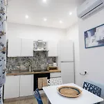 La Casa Di Bianca - Modern Near Plebiscito Πανσιόν