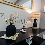 La Casa Di Bianca - Modern Near Plebiscito Πανσιόν