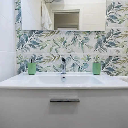 게스트하우스 La Casa Di Bianca - Modern Near Plebiscito 4*