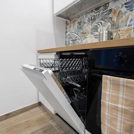 La Casa Di Bianca - Modern Near Plebiscito 게스트하우스 4*