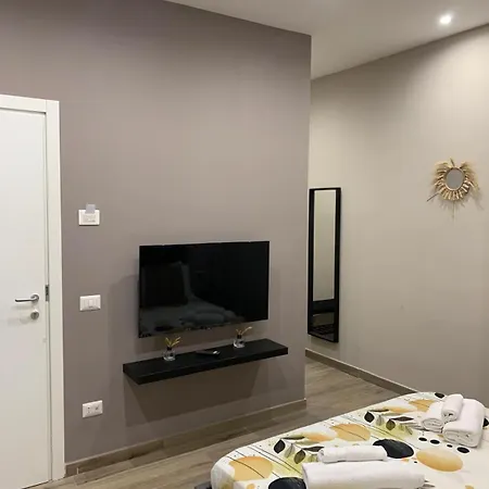 La Casa Di Bianca - Modern Near Plebiscito 4* Nápoles