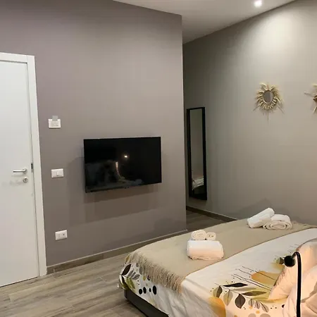 Guest house La Casa Di Bianca - Modern Near Plebiscito Naples